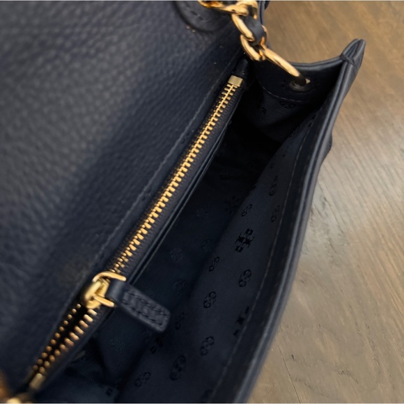 Tory Burch Blue Leather Marion Crossbody Bag small size navy blue - Picture 7 of 8